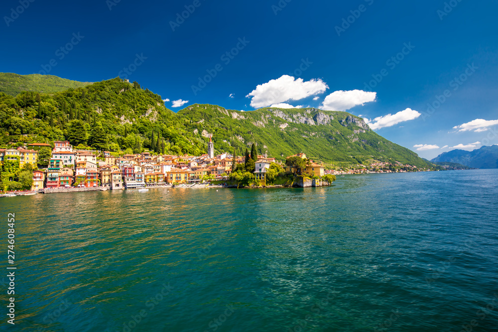 Varenna old town on Lake Como with the mountains in the background, Lombardy, Italy, Europe