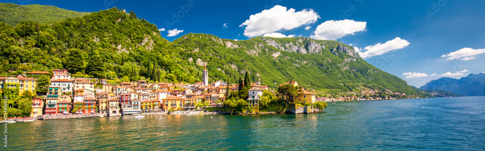 Varenna old town on Lake Como with the mountains in the background, Lombardy, Italy, Europe