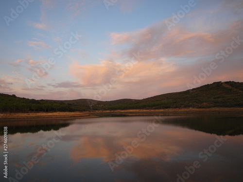 atardecer en el lago