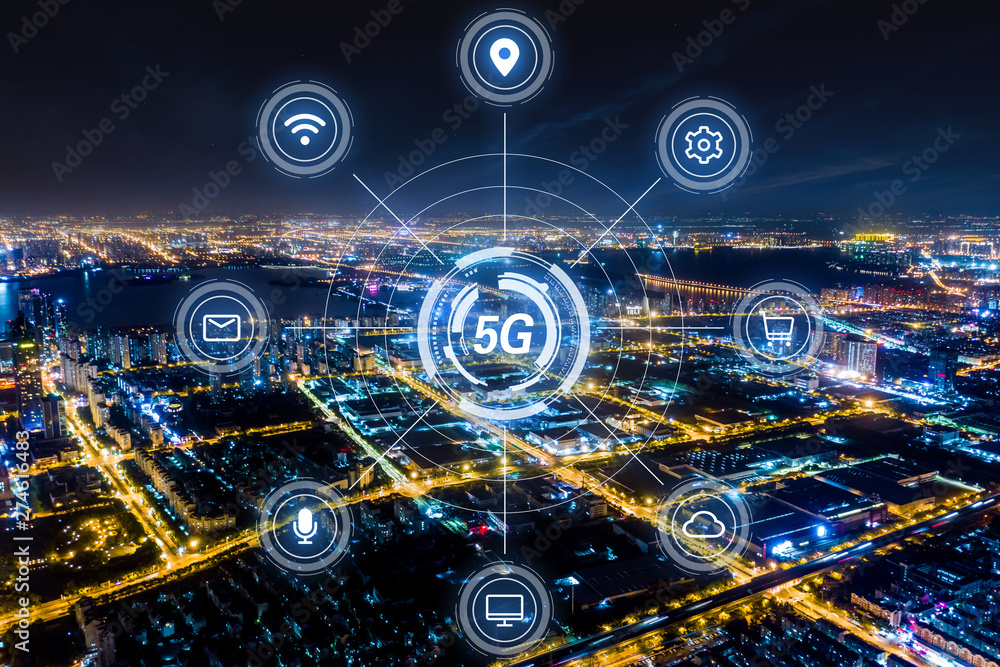 Obraz premium Modern city with wireless network connection concept