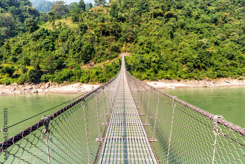Fototapeta Naklejka Na Ścianę i Meble -  Hanging bridge in Nepal