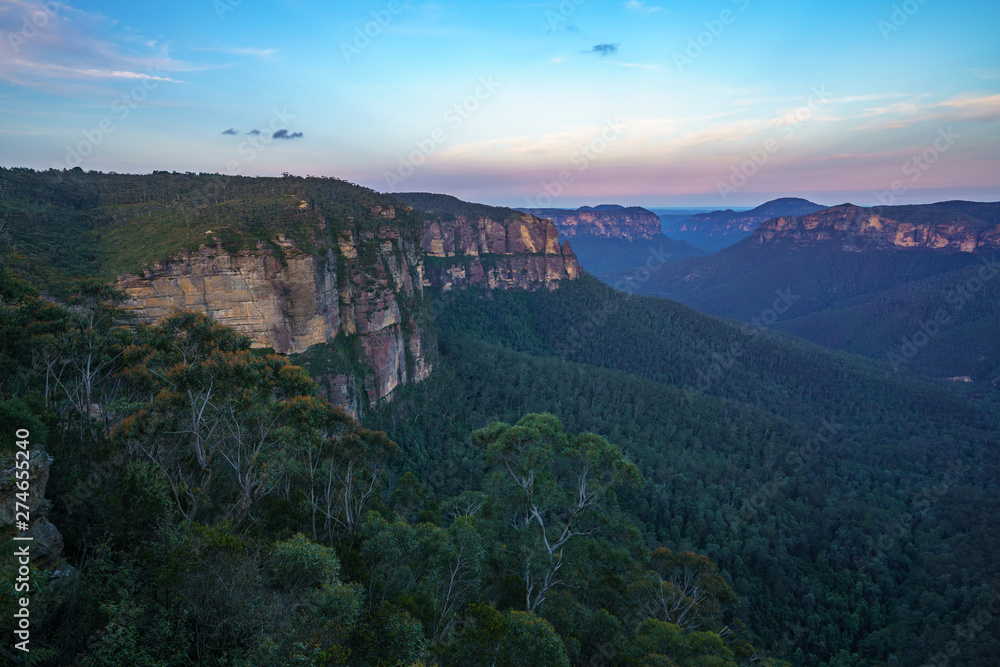 sunset at govetts leap lookout, blue mountains national park, australia 7