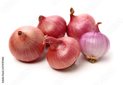 Small red onion on for boarding.Much pommels