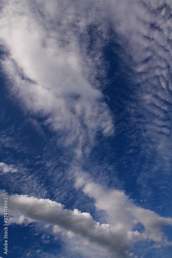 空の背景素材 青空 美しい雲 光 Stock Photo Adobe Stock 空の背景素材 青空 美しい雲 光 Stock Photo Adobe Stock