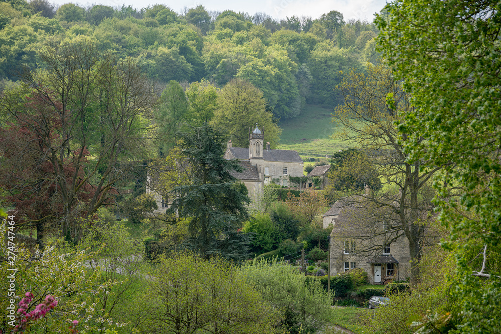 Φωτογραφία View across Sheepscombe with village church, St John the Apostle, The Cotswolds,