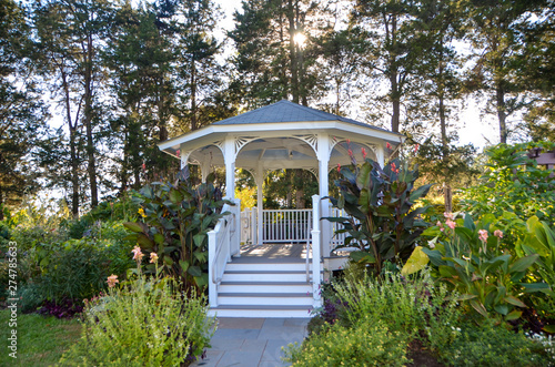 A beautiful house amidst one of the big parks in Virginia