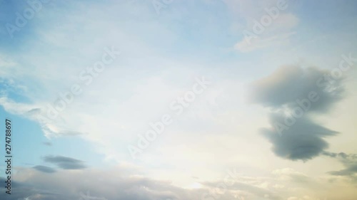 Time lapse clouds, rolling puffy cloud are moving, white lightnes clouds time lapse