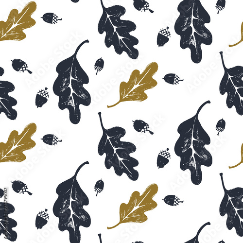 Oak leaves and acorns pattern