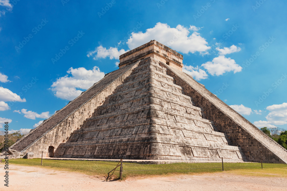 Mexico Chichen Itza Maya Ruins - The El Castillo pyramid. Uxmal, Yucatan, Mexico