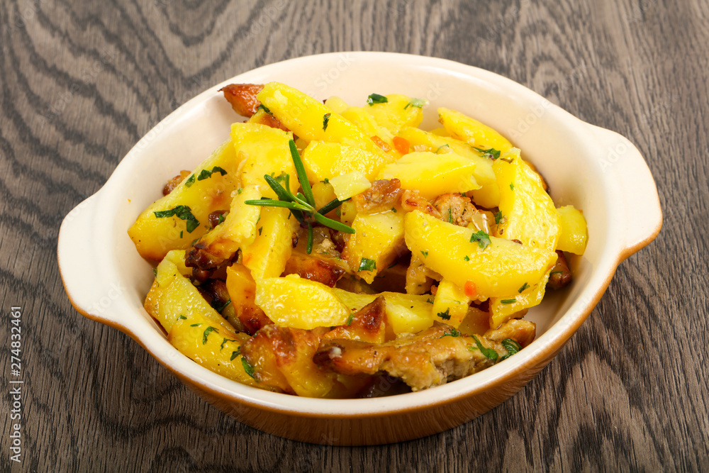 Fried potato with pork Fried potato with pork