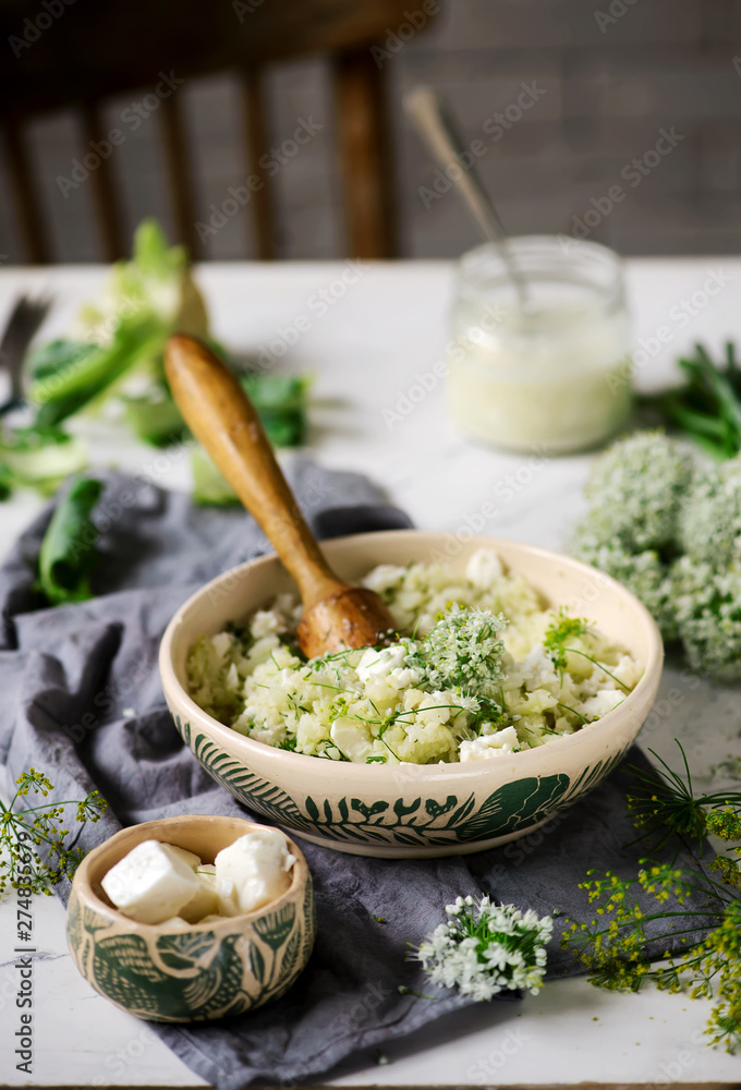 Cauliflower puree with herbs and feta Cauliflower puree with herbs and feta