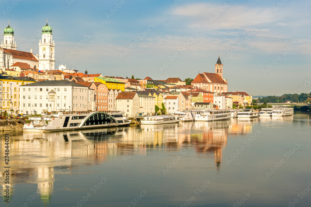 Naklejka premium View at the Embankment of Donau river in Passau - Germany