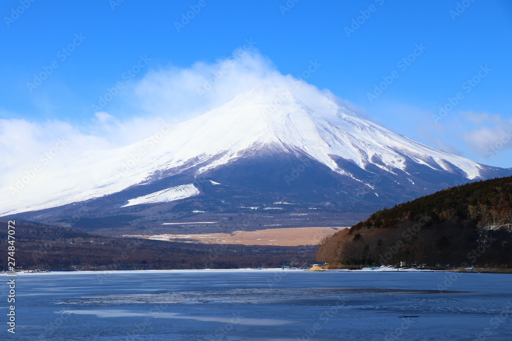 富士と白雲