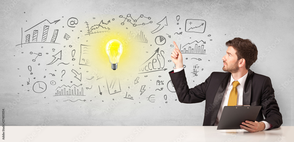 Young business person with new idea and workflow concept
Young business person with new idea and workflow concept