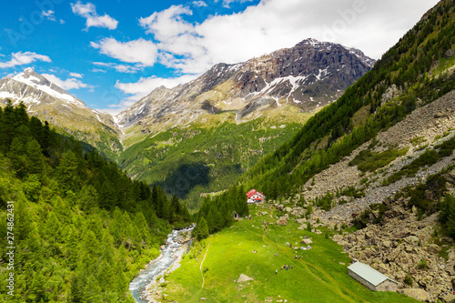 Valmalenco (IT) - Vista aerea della Val Ventina con Rifugio Porro Gerli e Passo del Muretto photo