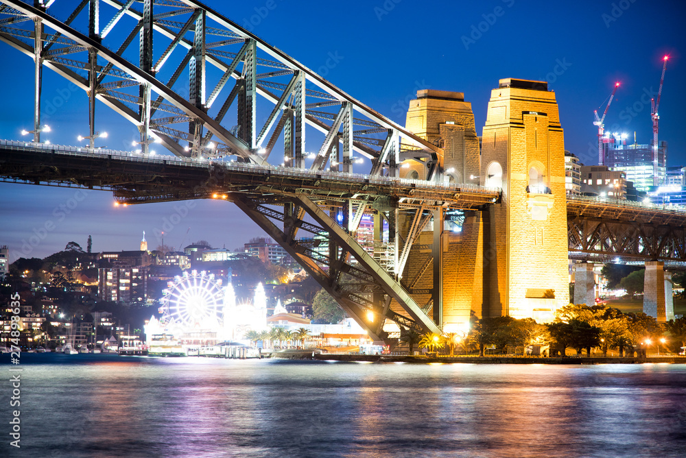 Obraz premium Sydney Harbor Bridge at night, Australia