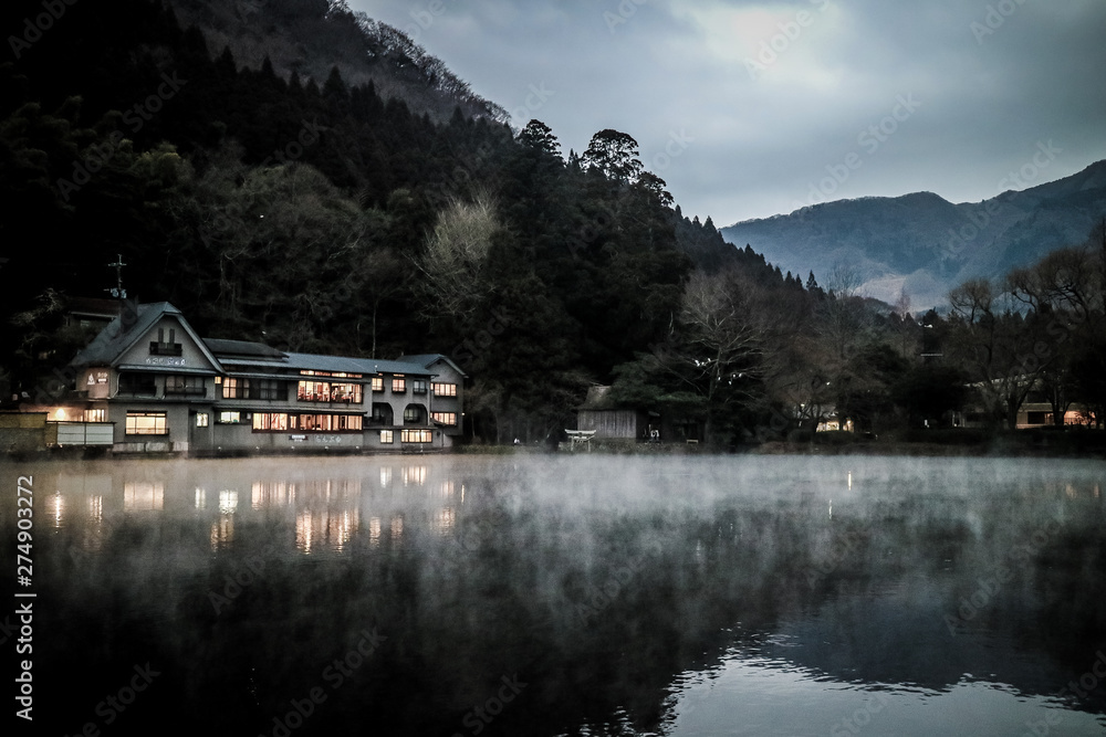 Fototapeta premium Lake at the dawn