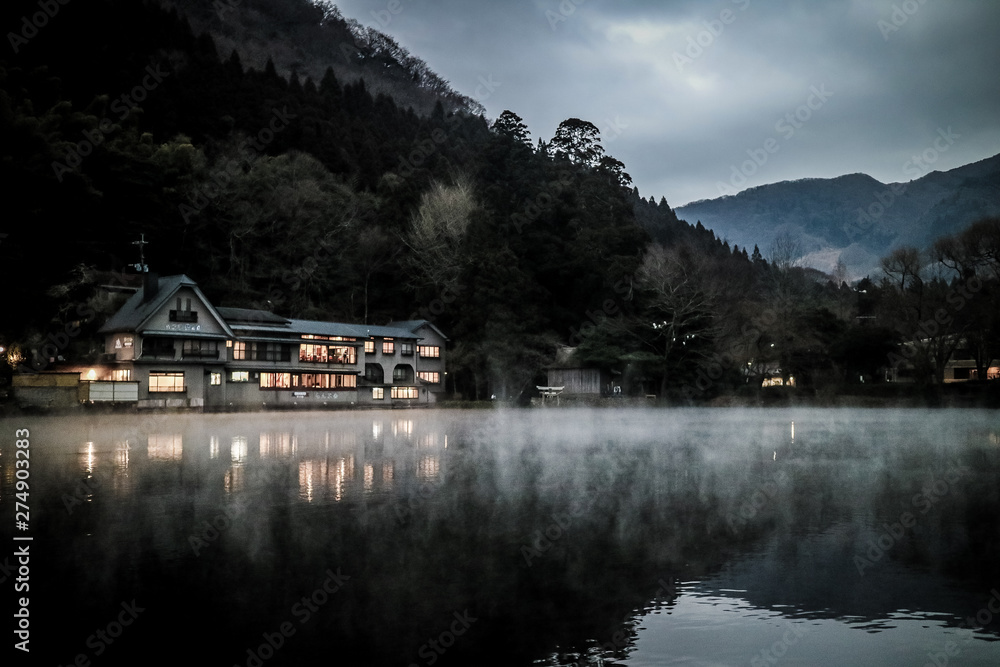 Fototapeta premium Lake at the dawn