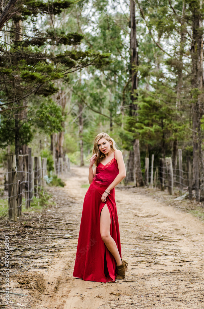 Women Red. Women Red.