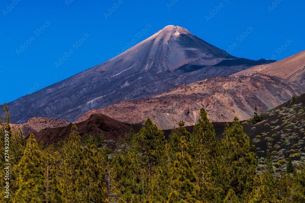 Teide, a volcanoÊof 3,718m is the highest point in Spain, located in Teide National Park, Tenerife, Canary Islands, Spain