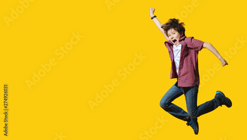 Obraz na plátně jumping bright boy