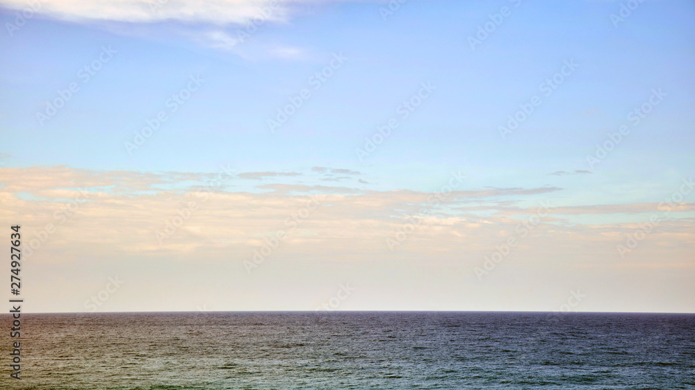 Fototapeta premium Exotic tropical ocean / sea summertime scenery.