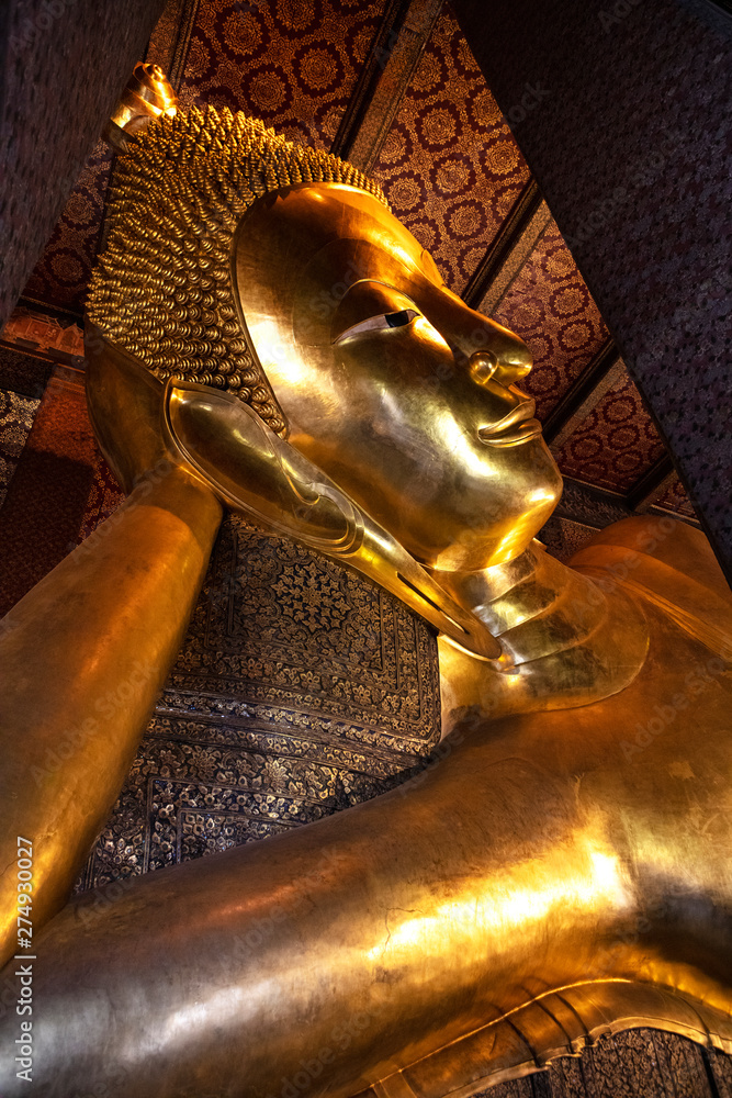 Reclining Buddha Golden Statue Wat Pho Bangkok Thailand