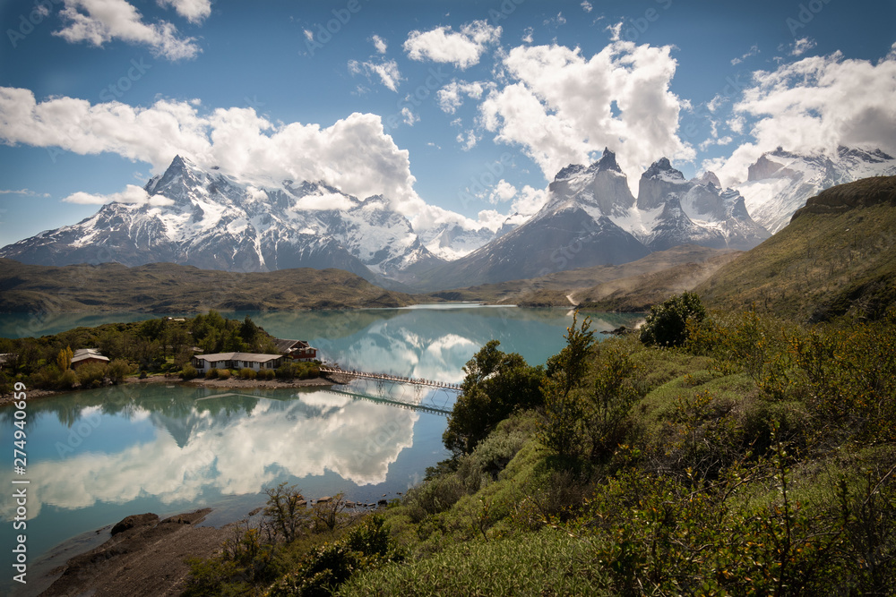 Fototapeta premium Mountain and Bridge
