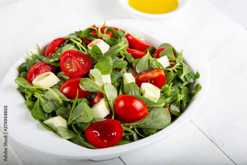 Purslane salad with tomatoes and cucumbers Purslane salad with tomatoes and cucumbers