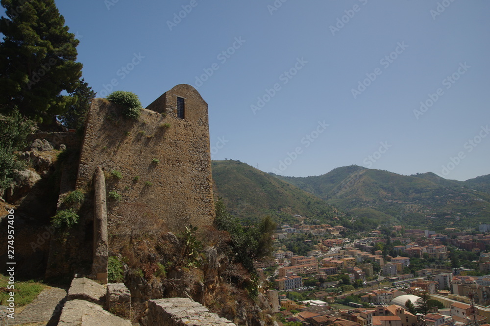 Ruine in Cefalü auf Sizilien