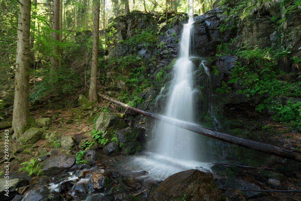 Obraz premium Zweribach Wasserfall