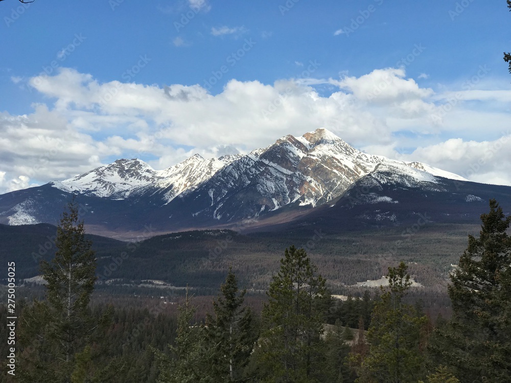 View of the mountains in Jasper