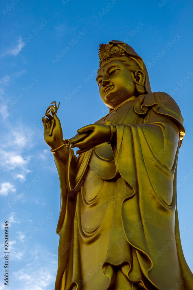 Obraz premium Bangkok,Thailand-June 22,2019: Guanyin in Fo Guang Shan Thai Hua Temple