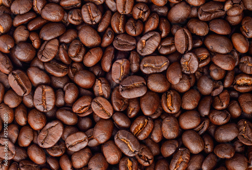 Roasted coffee bean on white background © dasuwan