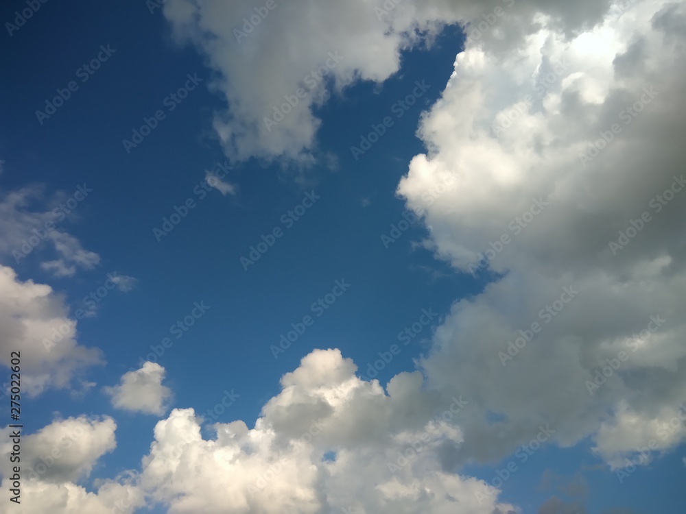 Obraz premium blue sky with clouds