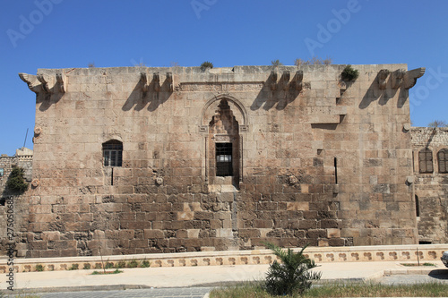 Fototapeta Naklejka Na Ścianę i Meble -  The walls of the outer fortress of Aleppo