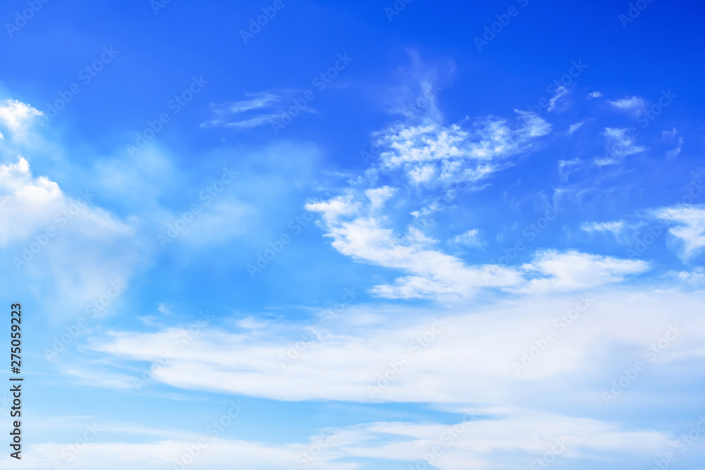 Obraz premium The white clouds in the sky background