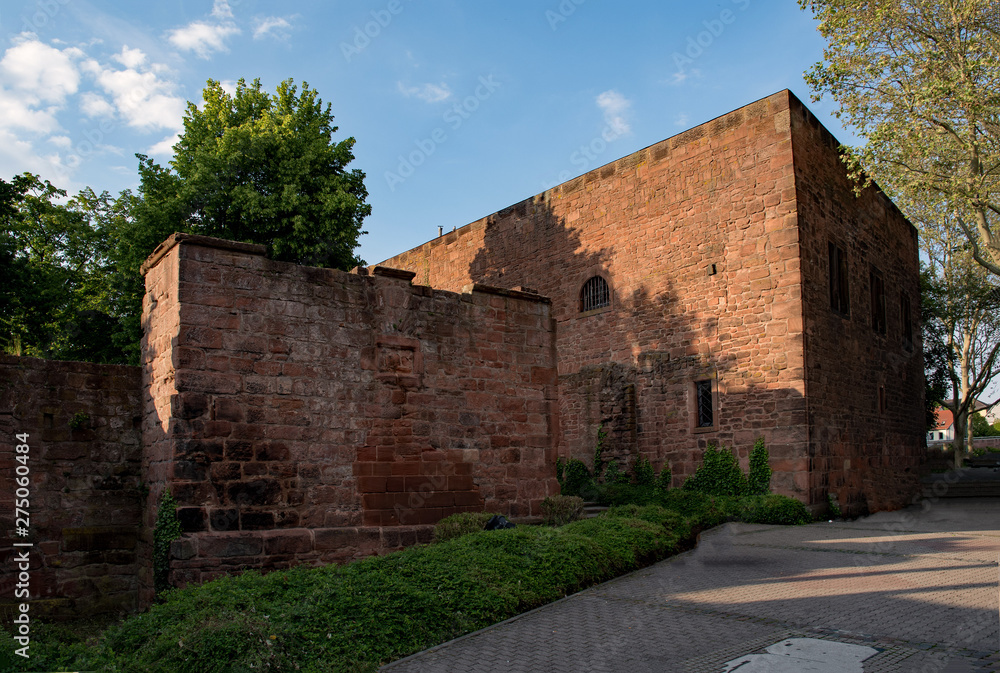 Die Kaiserpfalz in Kaiserslautern in Rheinland-Pfalz, Deutschland Die Kaiserpfalz in Kaiserslautern in Rheinland-Pfalz, Deutschland