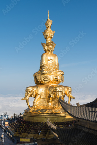 golden buddha in emei mountain