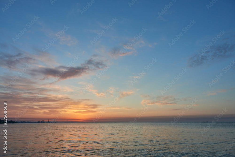 Fototapeta premium beautiful sunrise on the beach