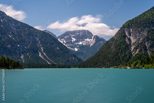 lake plansee in austrian alps  tyrol  austria