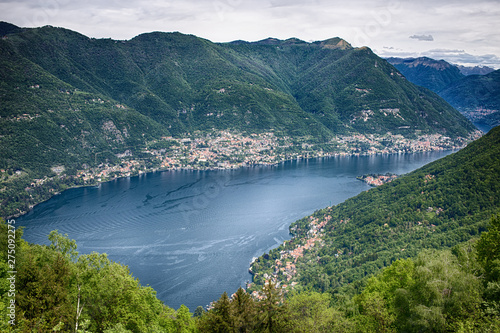 Fototapeta Naklejka Na Ścianę i Meble -  Panoramic view of Como lake from the village of Brunate, Italy
