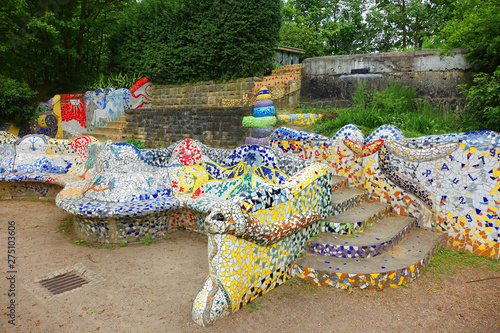 Photography Mosaikbank in Berliner Park