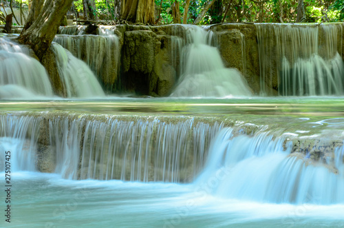 Fototapeta Naklejka Na Ścianę i Meble -  Huaymaekamin Waterfall in Kanchanaburi.