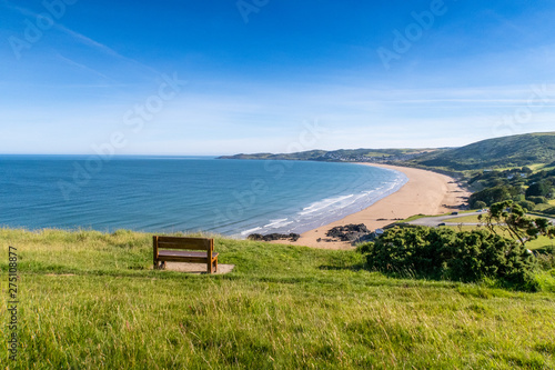 Foto Landscape view of Putsborough beach in North Devon with Woolacombe in the backgr