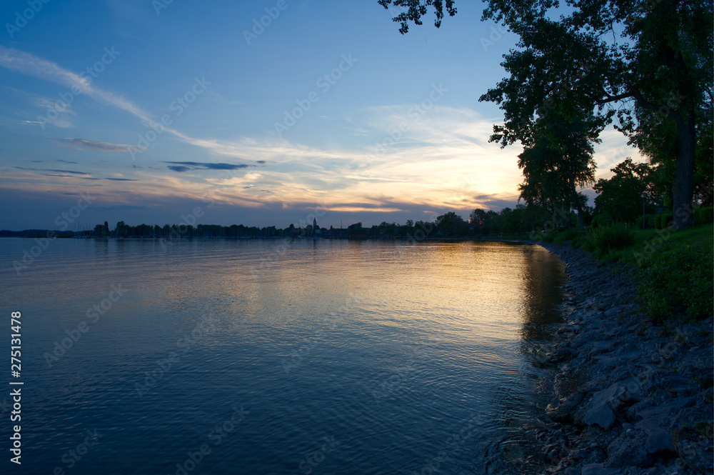 Fototapeta premium Blaue Stunde am Chiemsee