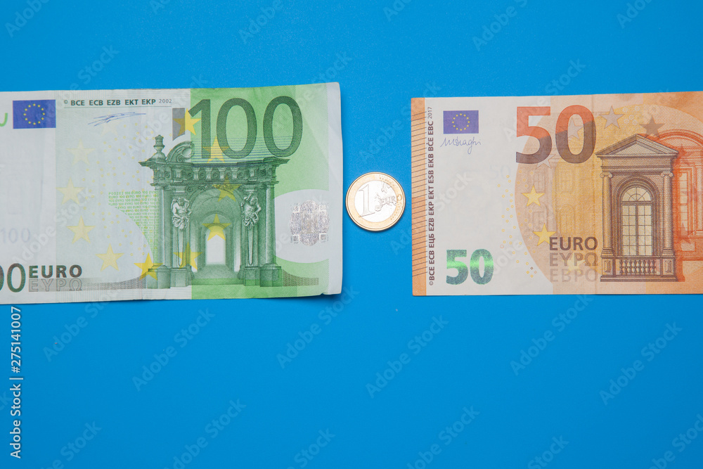 billetes-de-50-euros-de-20-euros-de-5-euros-de-100-euros-dinero-necesario-para-ir-al-mercado