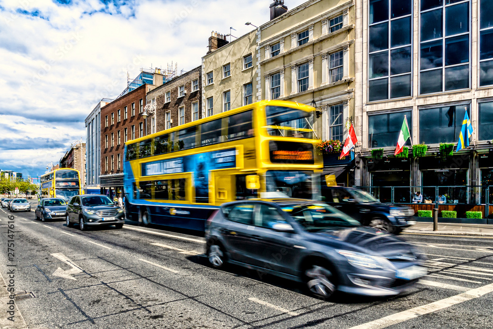 Naklejka premium Ruch uliczny w Dublinie