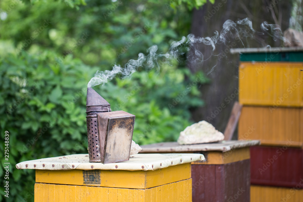 fumigation of bees - a device for making smoke used in beekeeping during honey extraction