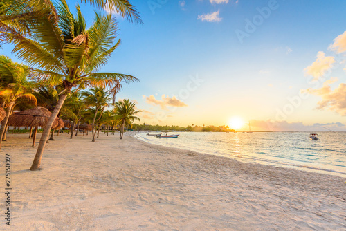 Fototapeta Naklejka Na Ścianę i Meble -  Akumal bay - Caribbean white beach in Riviera Maya, coast of Yucatan and Quintana Roo, Mexico